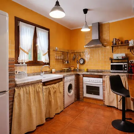 Casa En Llanes Con Jardin Y Terraza- Alberu